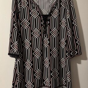 White House Black Market Geometric Black and White Tunic